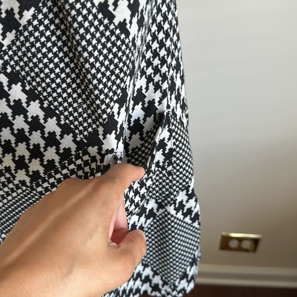 Speechless Black & White Asymmetrical Neckline Dress - Picture 5 of 9